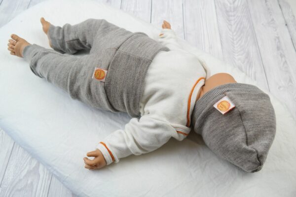 Baby-Set Für Neugeborene Aus Hose Und Mütze Größe 50/56 100% Geretteter Wolle in Grau