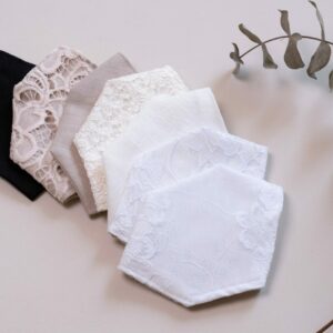 Hochzeitsmasken - Schönes Maskencover Für Ffp2 Masken Leinen Und Spitze Braut Bräutigam Weiß Farbig